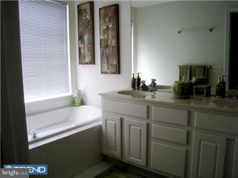 11 Weatherly Road Delran, NJ 08075 - Photo 9 of 12 Gallery Image 9