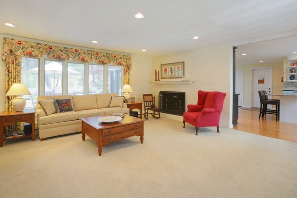 17 Bayfield Road Wayland, MA 01778 - Photo 2 of 12