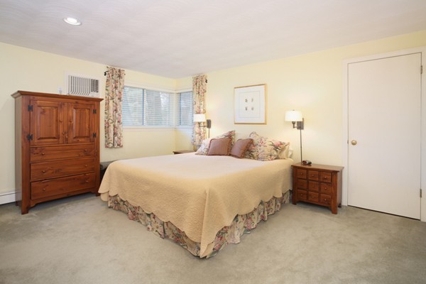 17 Bayfield Road Wayland, MA 01778 - Photo 8 of 12