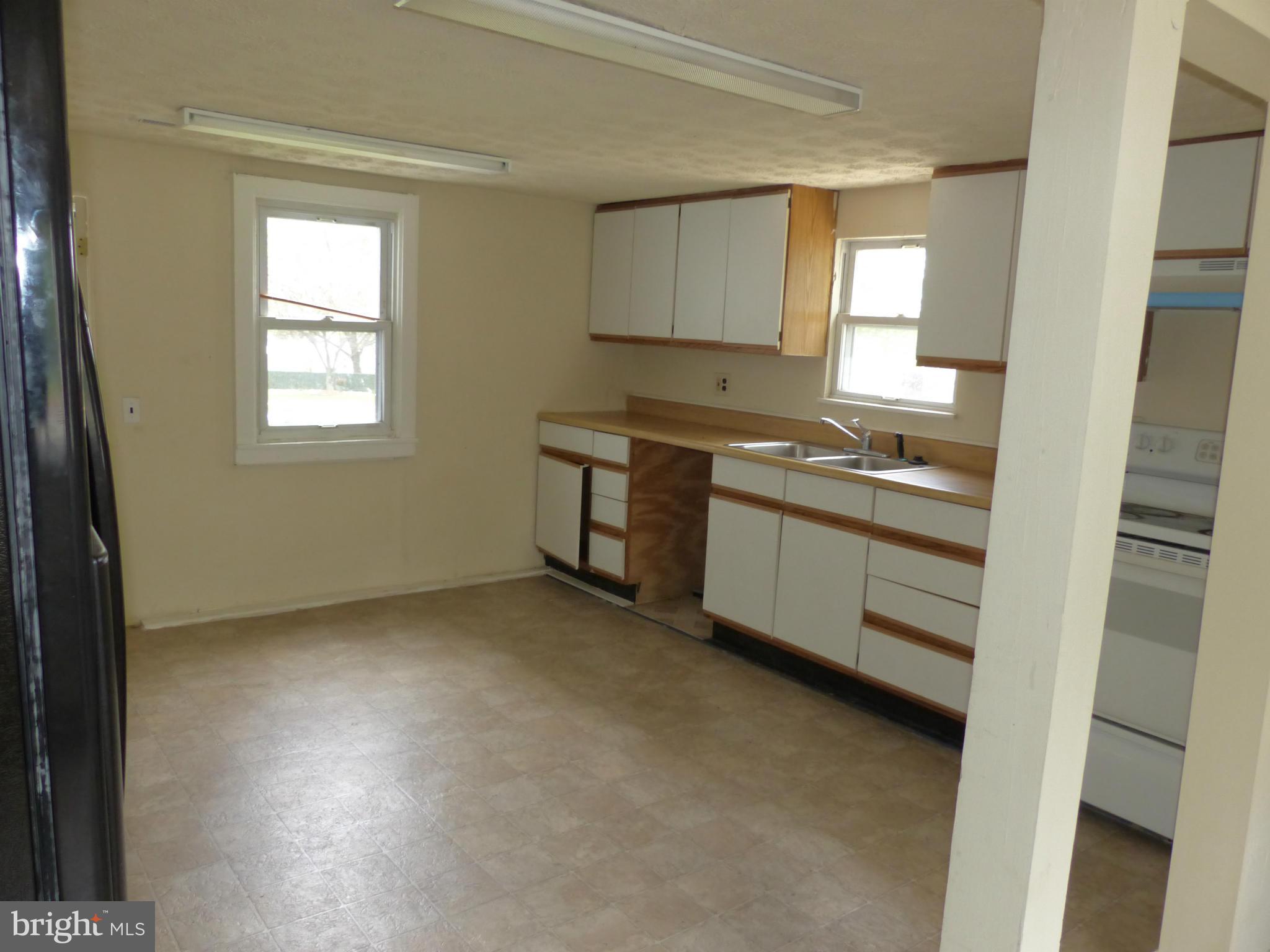 3933 Carthage Road Randallstown, MD 21133 - Photo 3 of 12 Kitchen