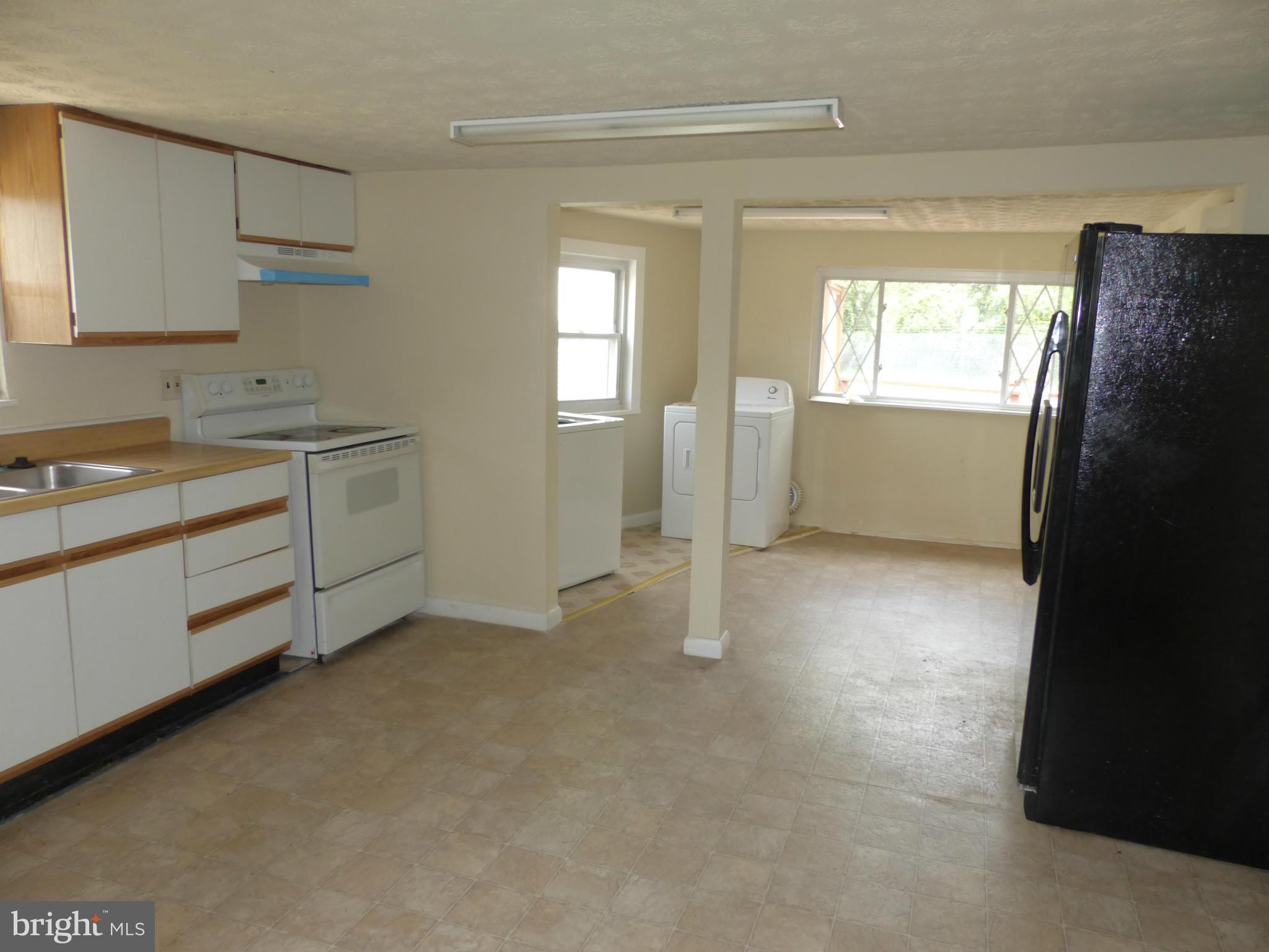 3933 Carthage Road Randallstown, MD 21133 - Photo 4 of 12 Kitchen