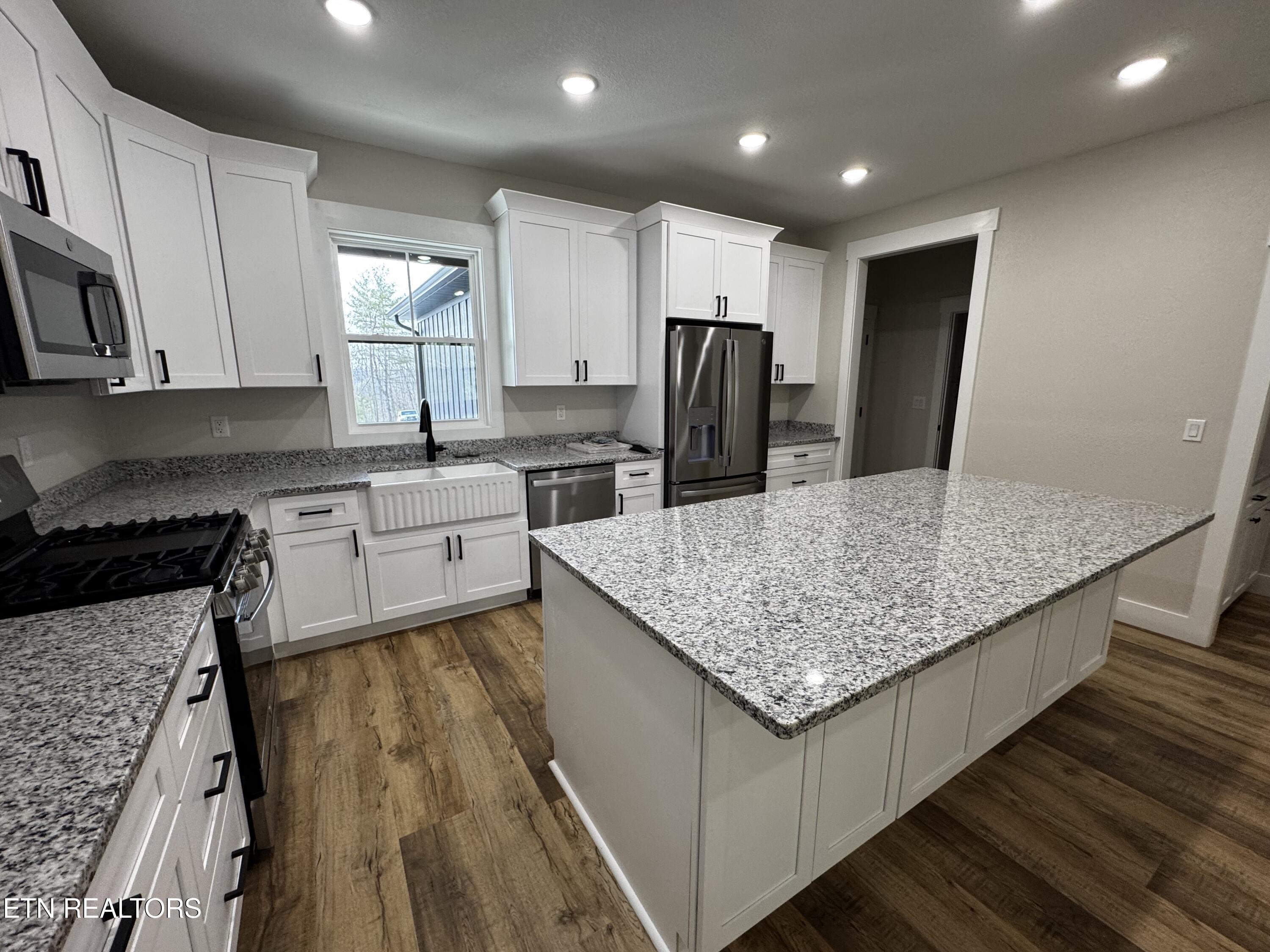 908 Evelyn Private Road Huntsville, TN 37756 - Photo 11 of 51 IMG_3156