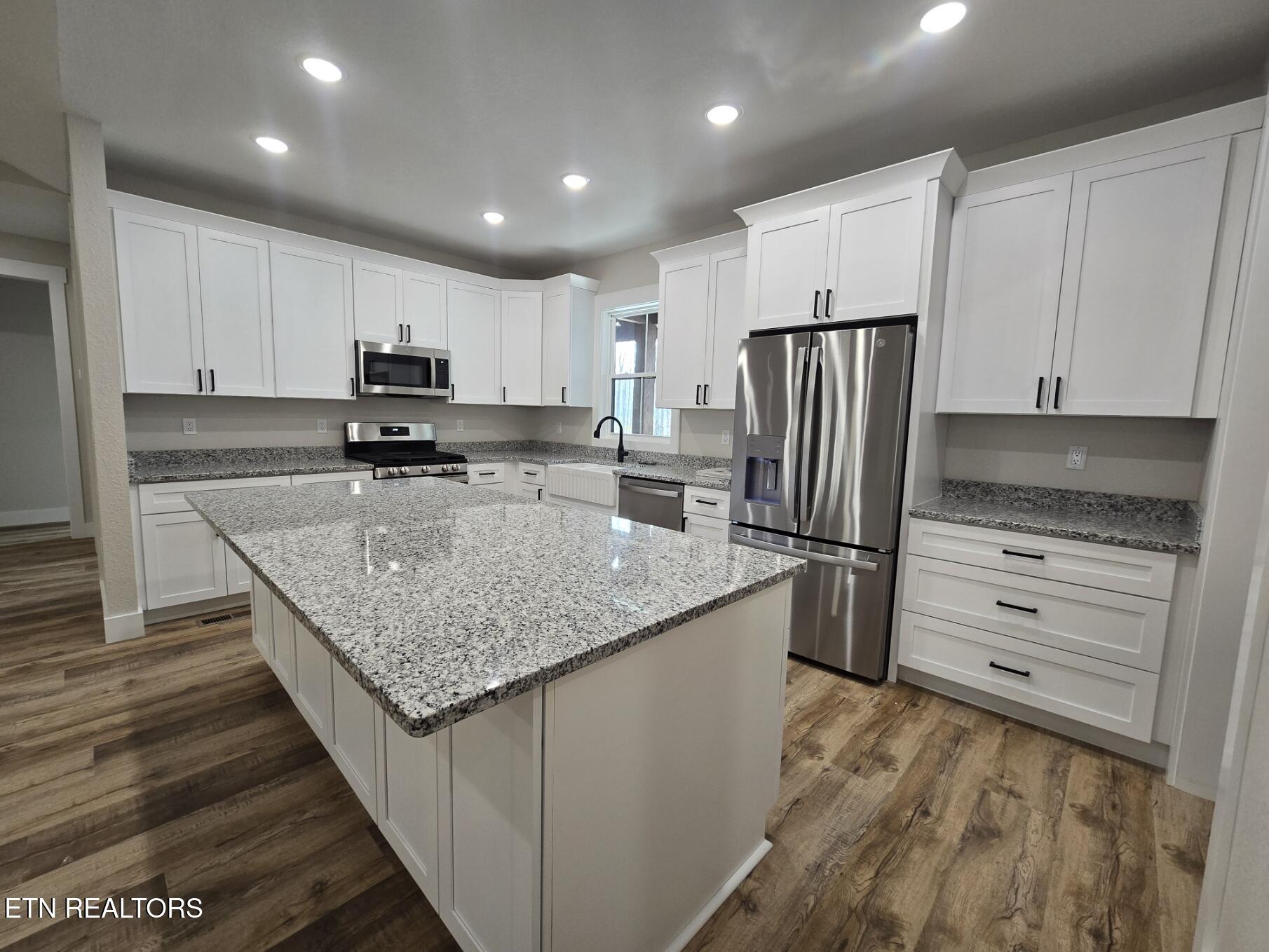 908 Evelyn Private Road Huntsville, TN 37756 - Photo 12 of 51 20260325_170617