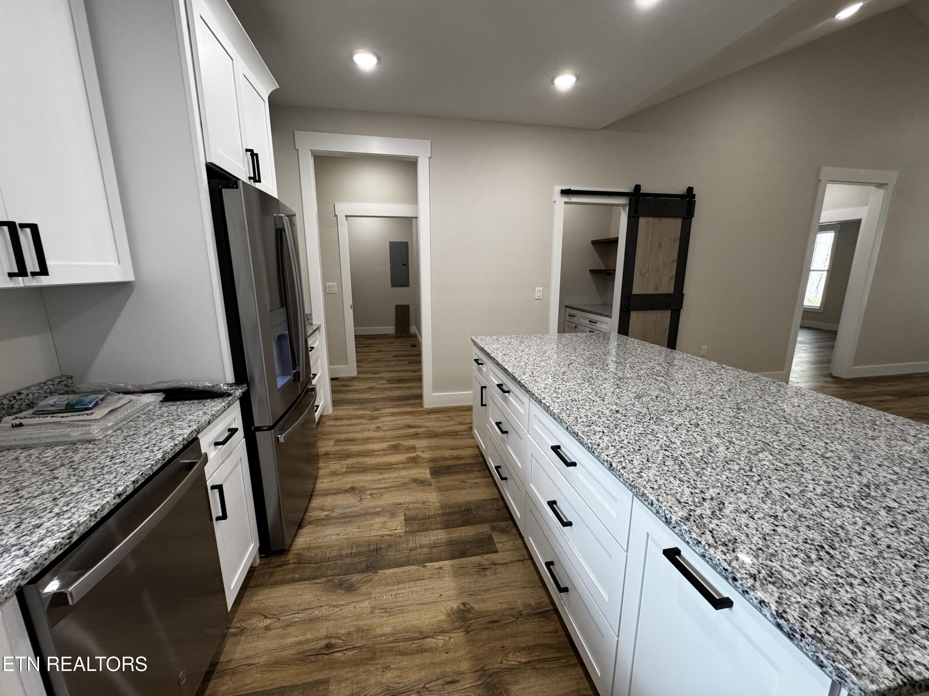 908 Evelyn Private Road Huntsville, TN 37756 - Photo 14 of 51 IMG_3157