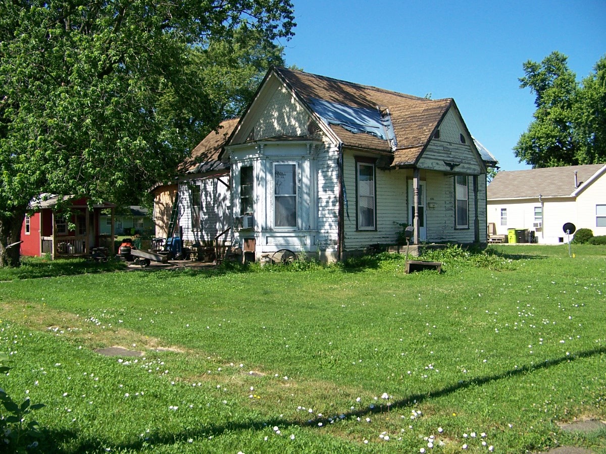 401 West Walnut Street Fairbury, IL 61739 - Photo 1 of 1