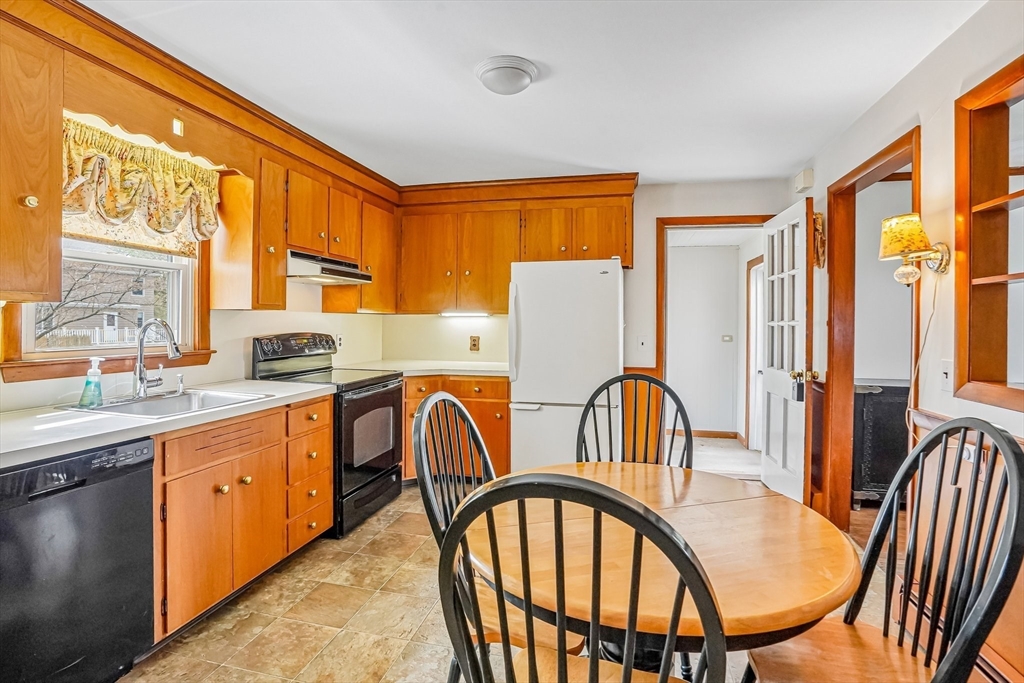 12 Puritan Road Danvers, MA 01923 - Photo 10 of 34