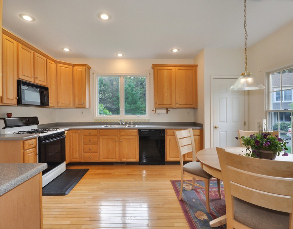 8 Stearns Road, Unit 8 Bedford, MA 01730 - Photo 8 of 30 Gallery Image 8