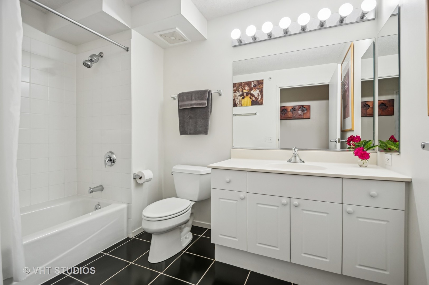 800 Elgin Road, Unit 1019 Evanston, IL 60201 - Photo 14 of 17