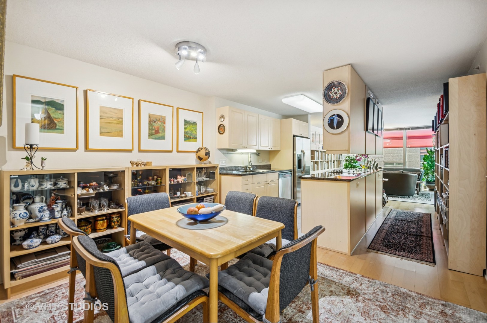 800 Elgin Road, Unit 1019 Evanston, IL 60201 - Photo 3 of 17