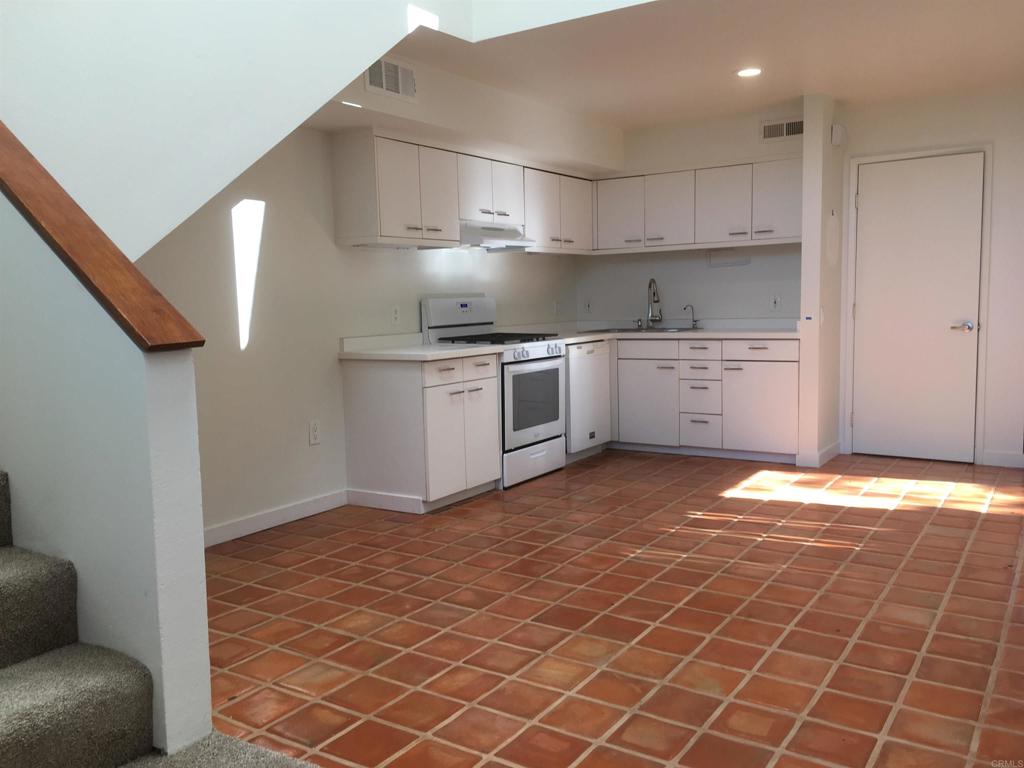251 East Glaucus Street Encinitas, CA 92024 - Photo 14 of 28