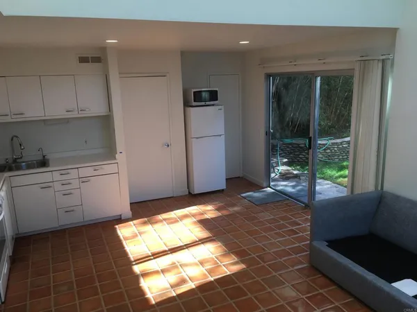 $2,695,000 | 251 East Glaucus Street, Encinitas, CA 92024