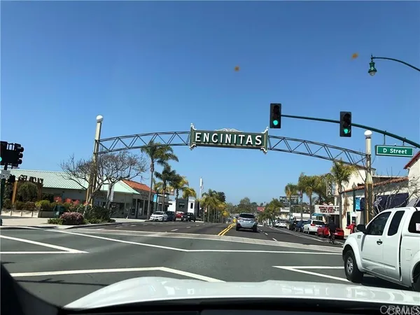 $2,695,000 | 251 East Glaucus Street, Encinitas, CA 92024