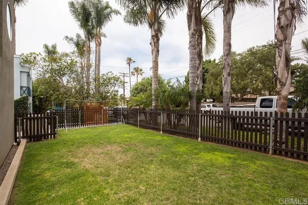 $2,695,000 | 251 East Glaucus Street, Encinitas, CA 92024