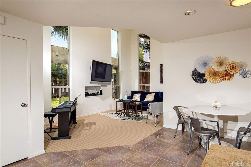 251 East Glaucus Street Encinitas, CA 92024 - Photo 6 of 28