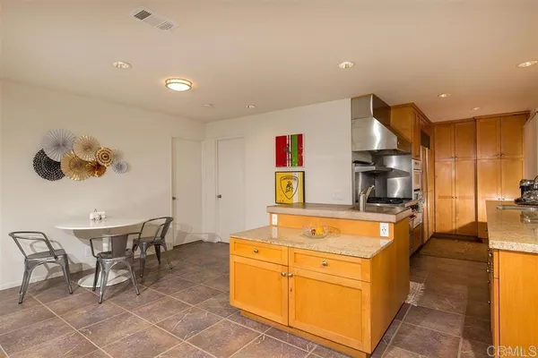 $2,695,000 | 251 East Glaucus Street, Encinitas, CA 92024