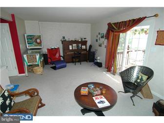 103 Nicole Way Sinking Spring, PA 19608 - Photo 4 of 10 Living Room