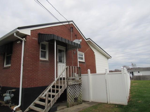 108 Federal Street Perryopolis, PA 15473 - Photo 3 of 21