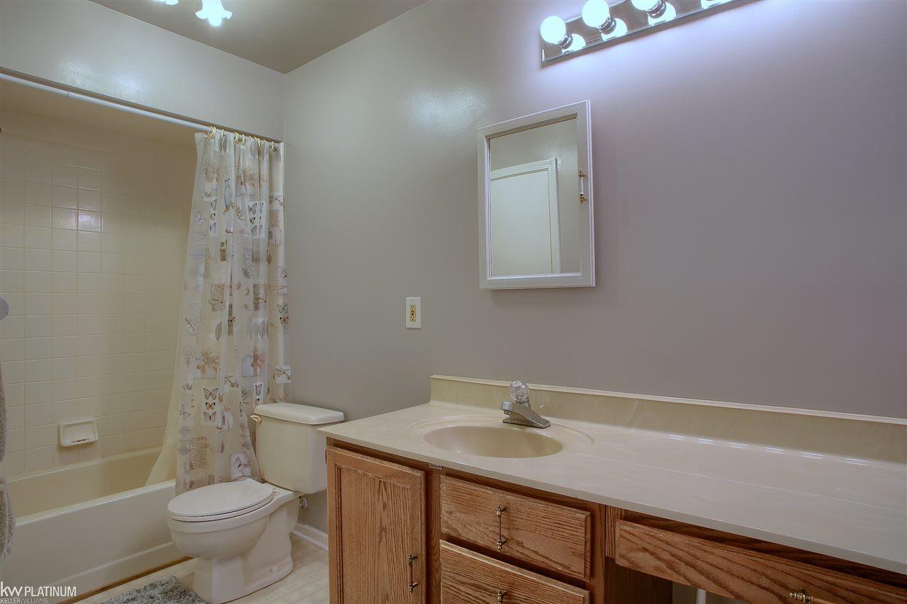 10751 Dunn Road Memphis, MI 48041 - Photo 21 of 36 31376936-20.JPG