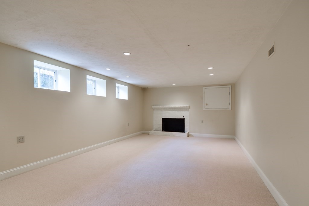 56 Monadnock Road Wellesley, MA 02481 - Photo 25 of 29