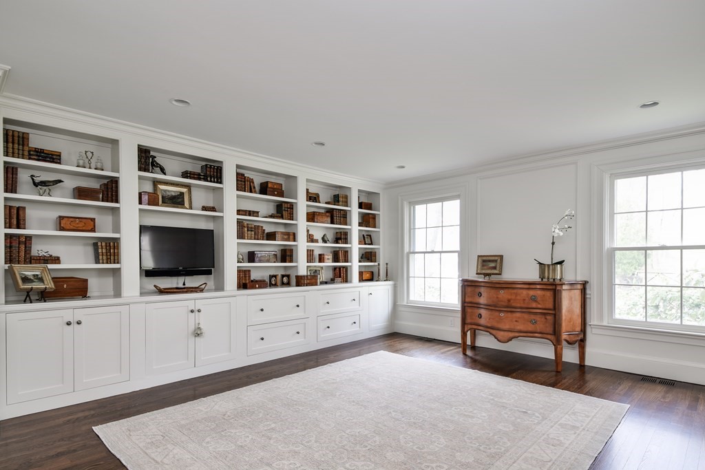 56 Monadnock Road Wellesley, MA 02481 - Photo 6 of 29