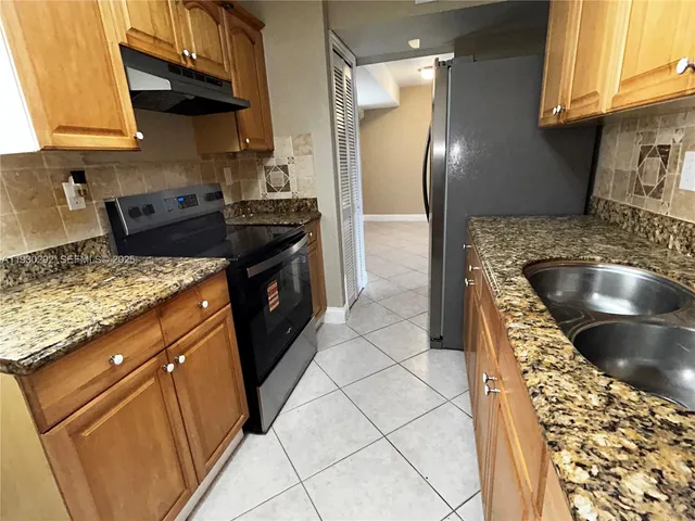 $2,350 | 6091 West 22nd Court, Unit 101, Hialeah, FL 33016