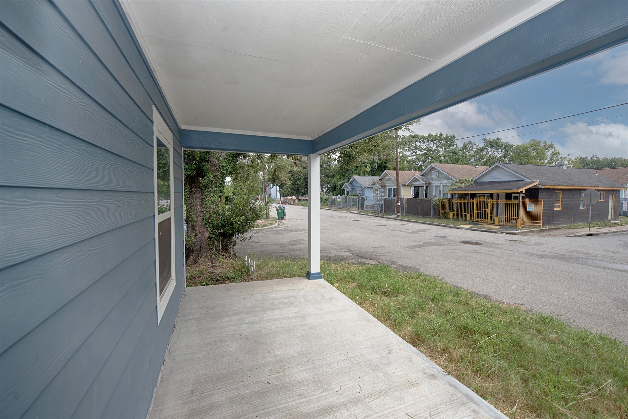 2802 Canfield Street Houston, TX 77004 - Photo 2 of 26