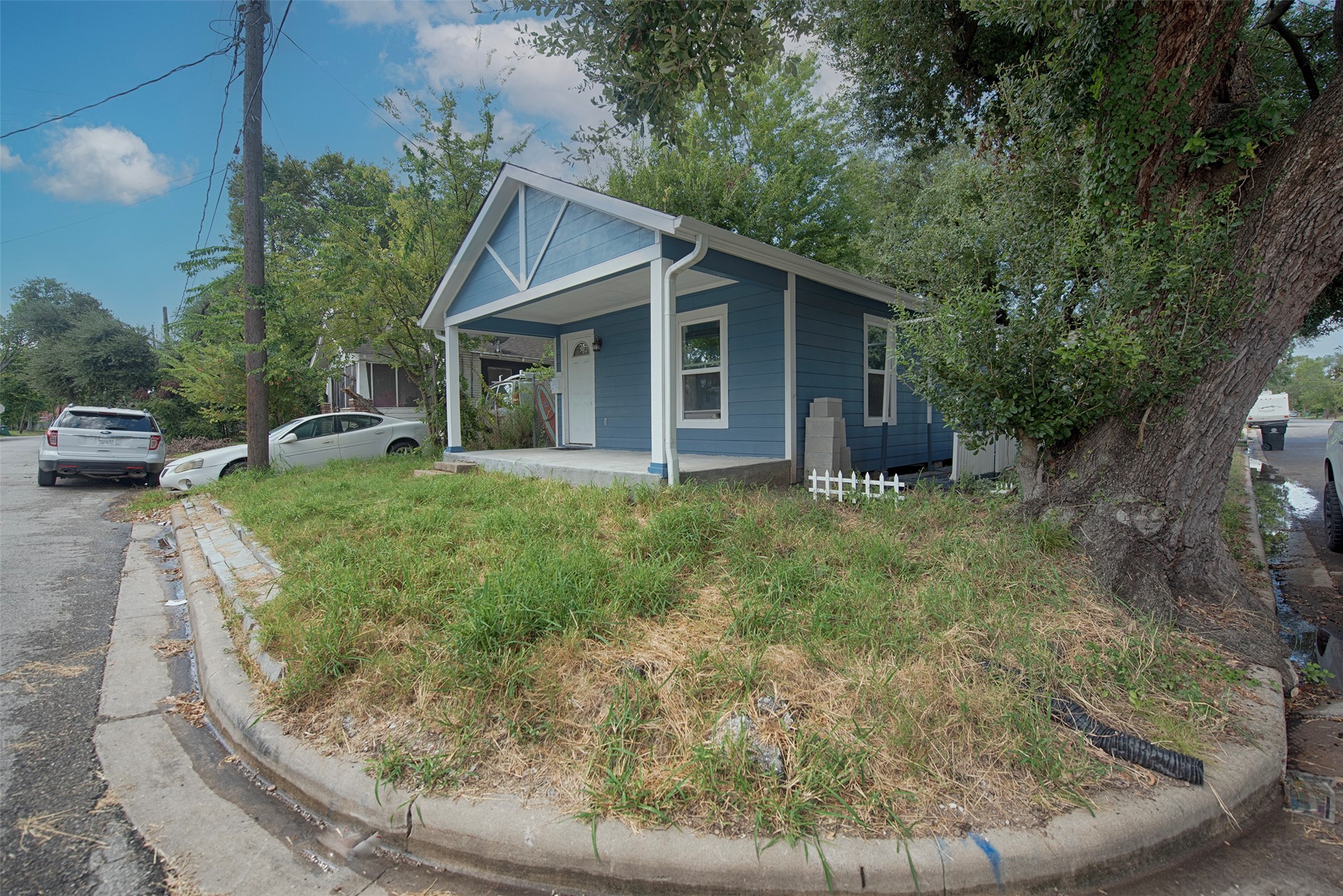 2802 Canfield Street Houston, TX 77004 - Photo 3 of 26