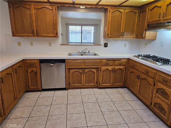 $3,000 | 727 Chardonnay Place, Hemet, CA 92544