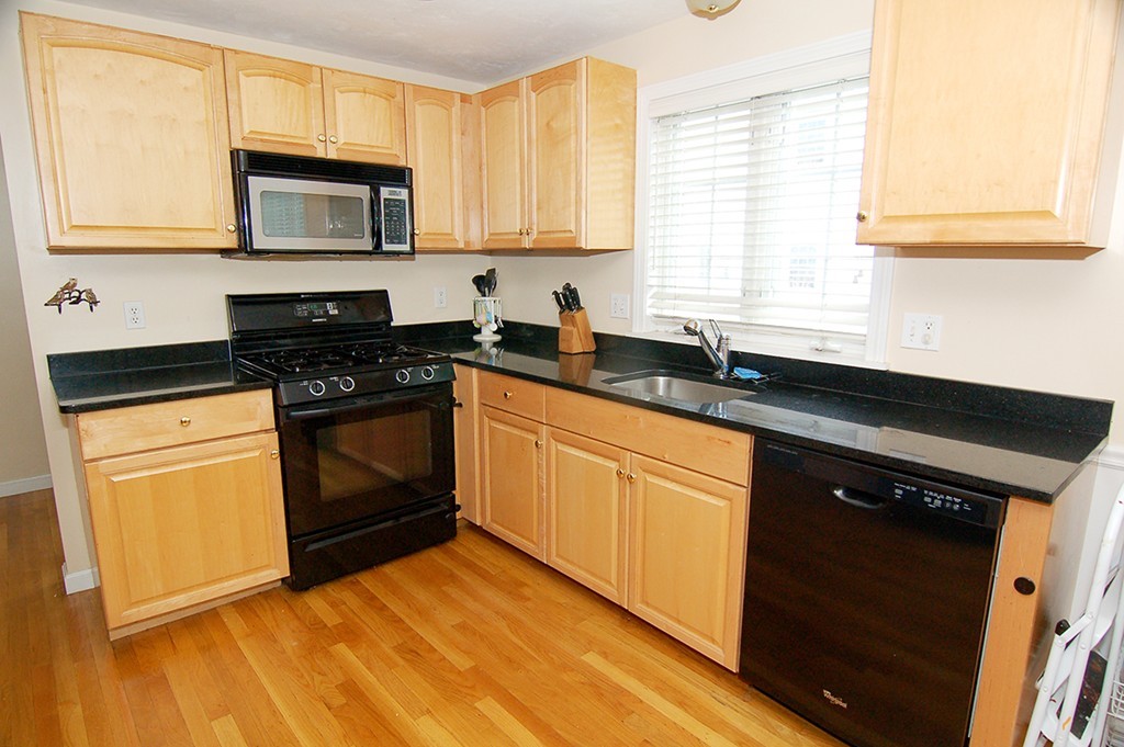 1005 Trapelo Road, Unit 5 Waltham, MA 02452 - Photo 3 of 10