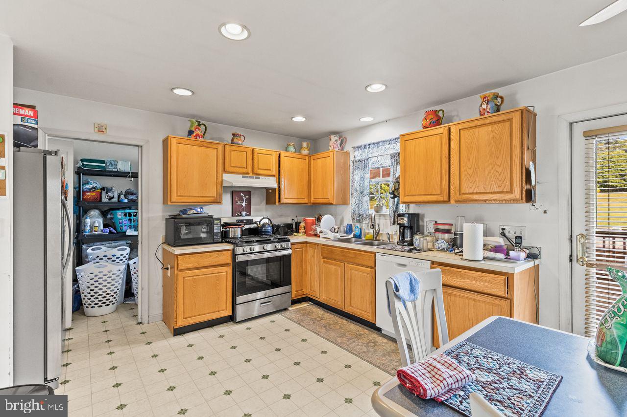 222 Runningboard Road Stewartstown, PA 17363 - Photo 11 of 35 Gallery Image 11