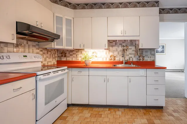 $489,900 | 21 Victor Avenue, Nashua, NH 03060