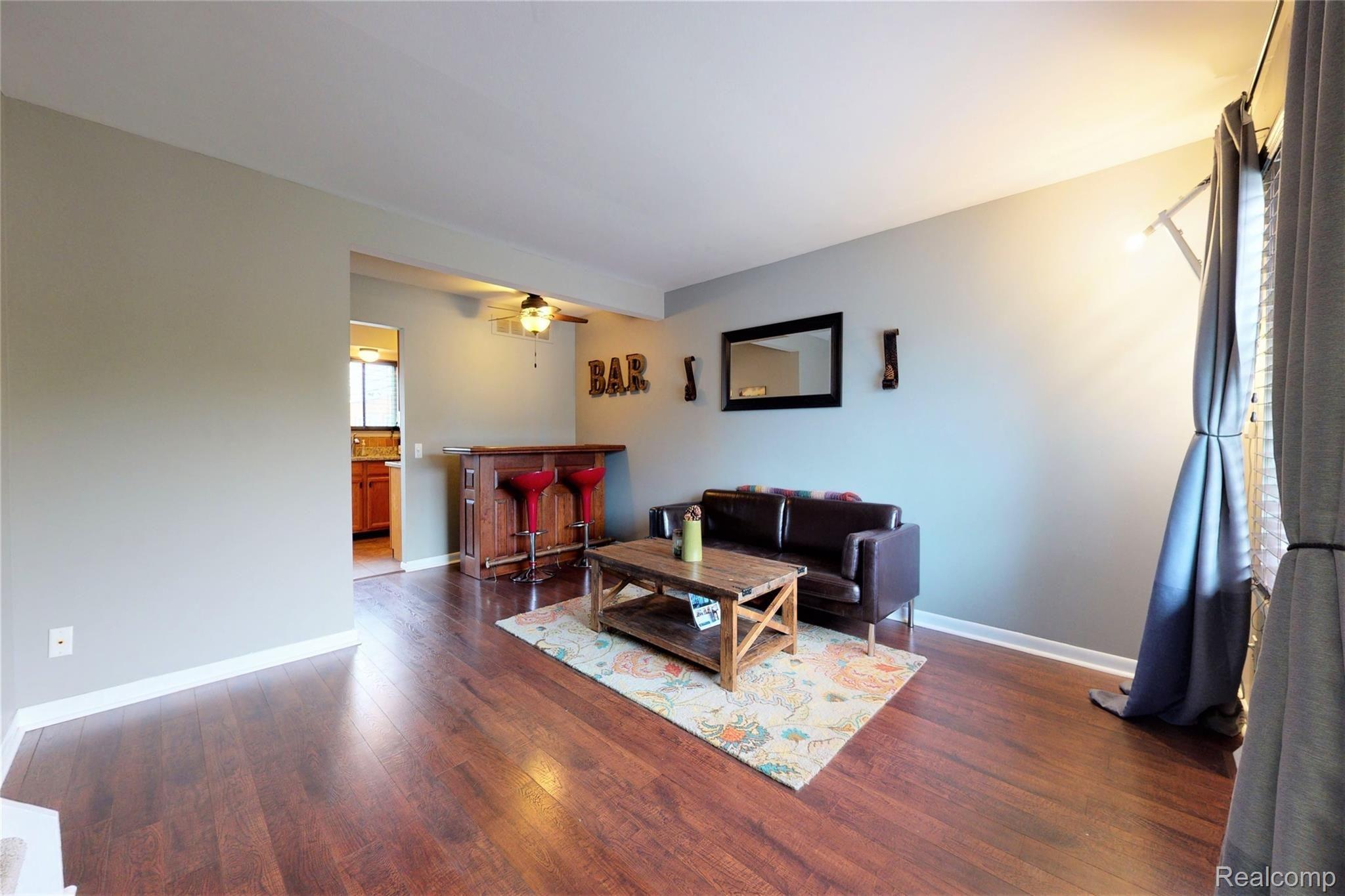 406 Baldwin Avenue Rochester, MI 48307 - Photo 7 of 28 Living Room2.jpg