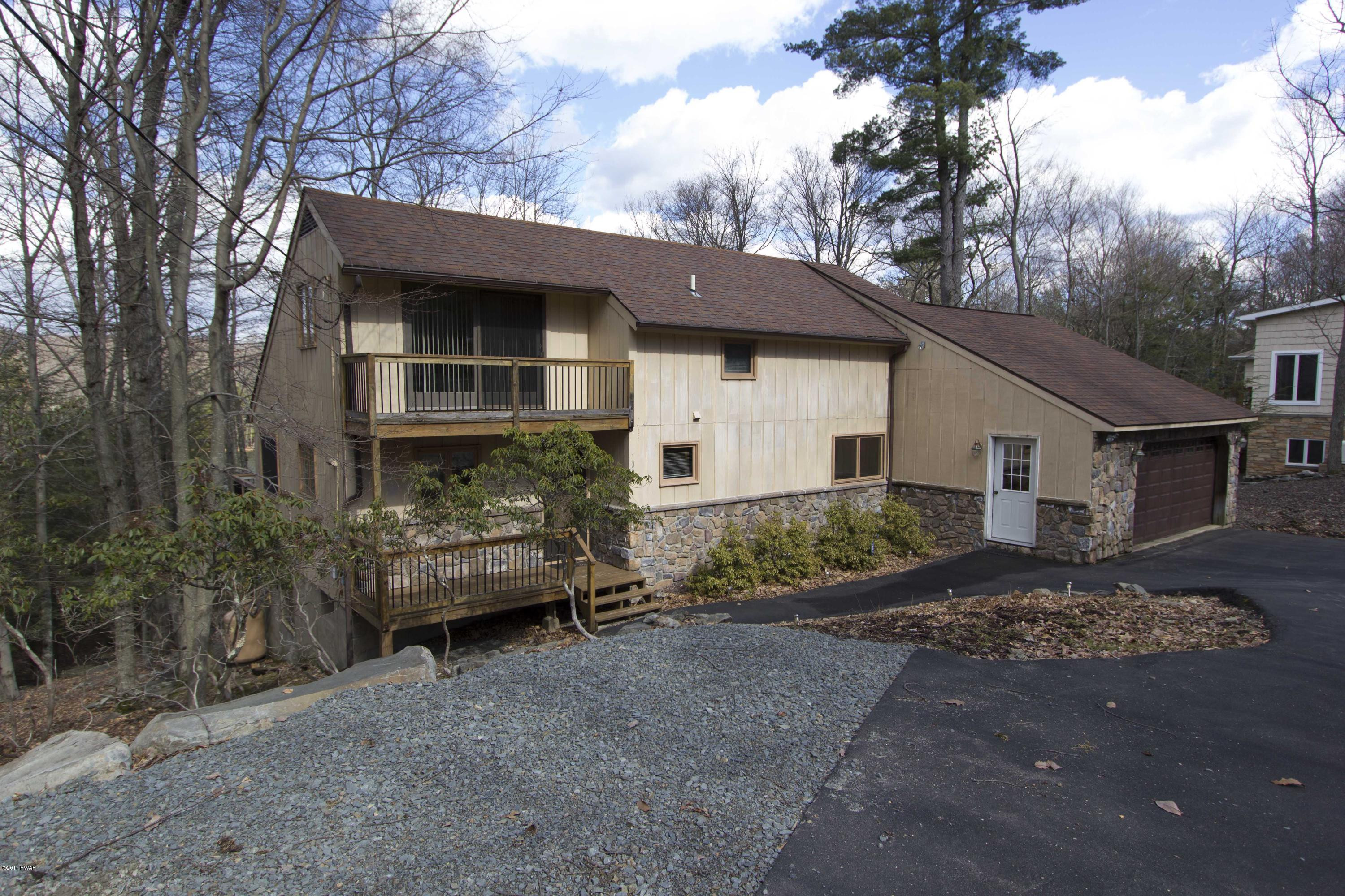 109 Doe Run Road Greentown, PA 18426 - Photo 3 of 34
