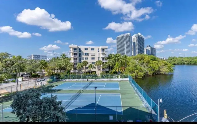 $2,300 | 16565 Northeast 26th Avenue, Unit 5I, North Miami Beach, FL 33160