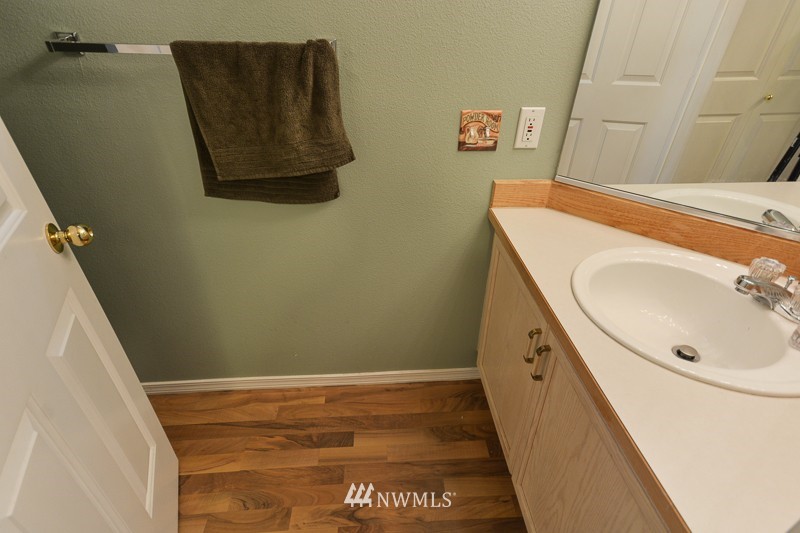 22605 4th Avenue West, Unit 104 Bothell, WA 98021 - Photo 6 of 13