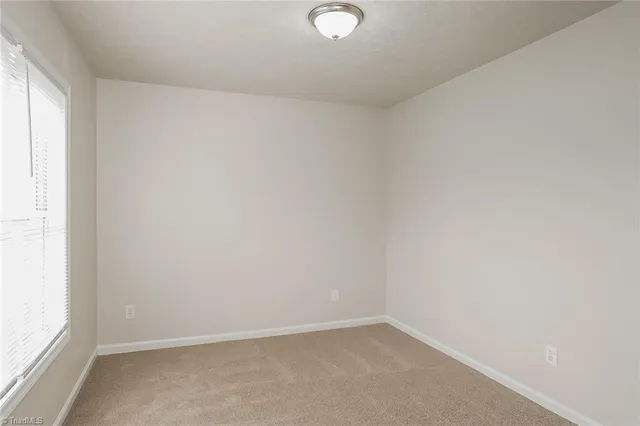 $1,710 | 114 Chriswood Avenue, Thomasville, NC 27360