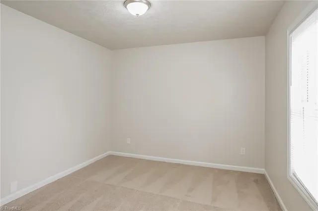 $1,710 | 114 Chriswood Avenue, Thomasville, NC 27360