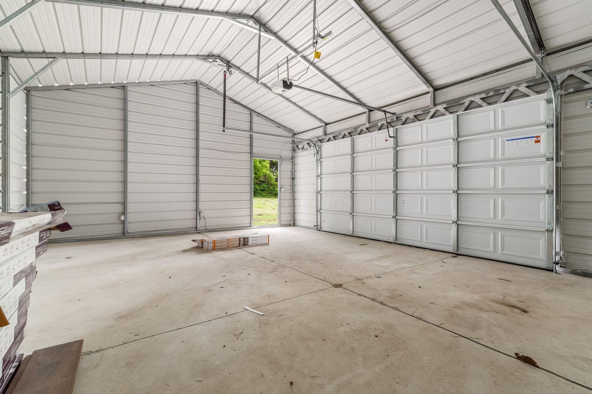 6629 Fallsburg Road Northeast Newark, OH 43055 - Photo 24 of 28 Garage