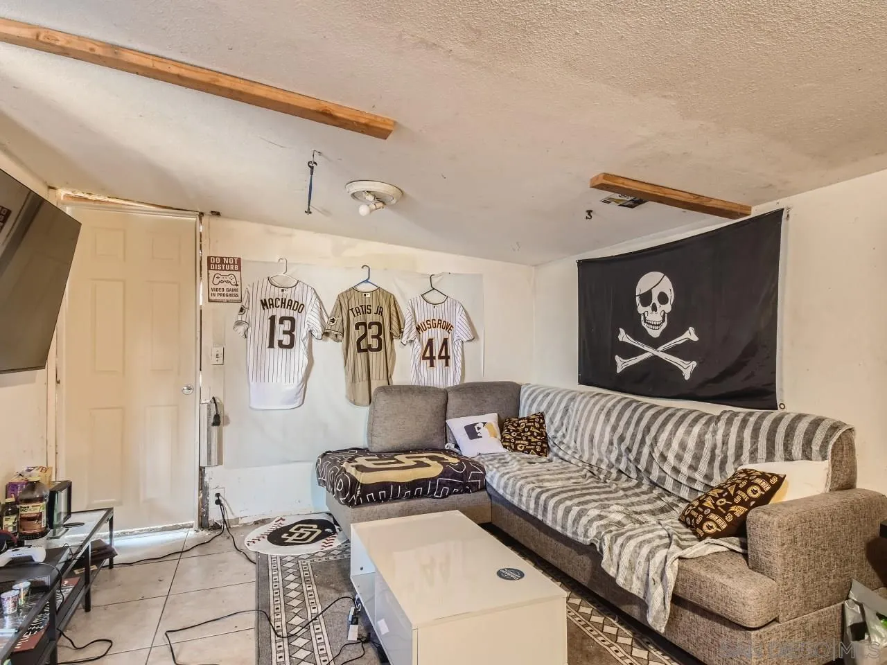 1401 9th Street Imperial Beach, CA 91932 - Photo 18 of 26 a living room with a couch