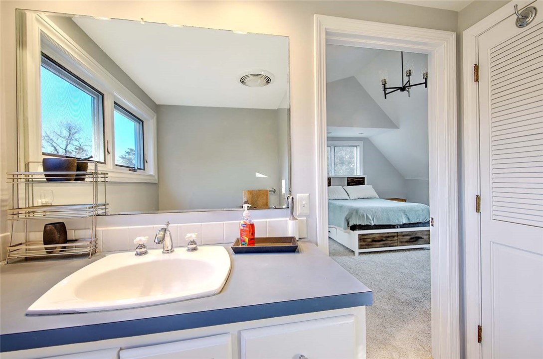 534 Curtis Corner Road South Kingstown, RI 02879 - Photo 21 of 38 Primary Bathroom