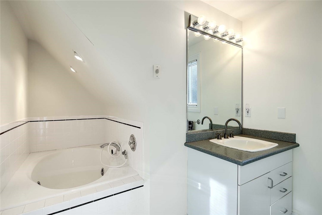 534 Curtis Corner Road South Kingstown, RI 02879 - Photo 23 of 38 Whirlpool In Second Floor Bathroom