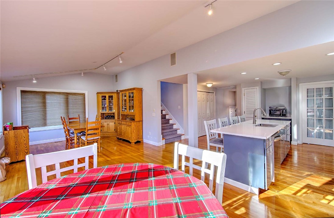 534 Curtis Corner Road South Kingstown, RI 02879 - Photo 4 of 38