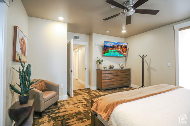2331 Mesa Road, Unit E3 Moab, UT 84532 - Photo 17 of 71 Bedroom featuring a ceiling fan, recessed lighting, and carpet floors