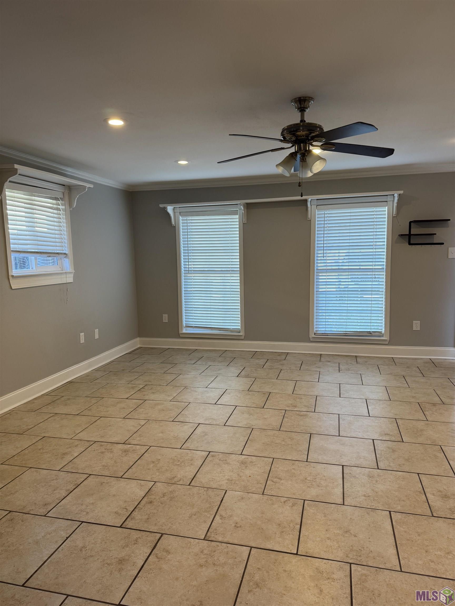 582 Jennifer Jean Drive Baton Rouge, LA 70808 - Photo 3 of 15