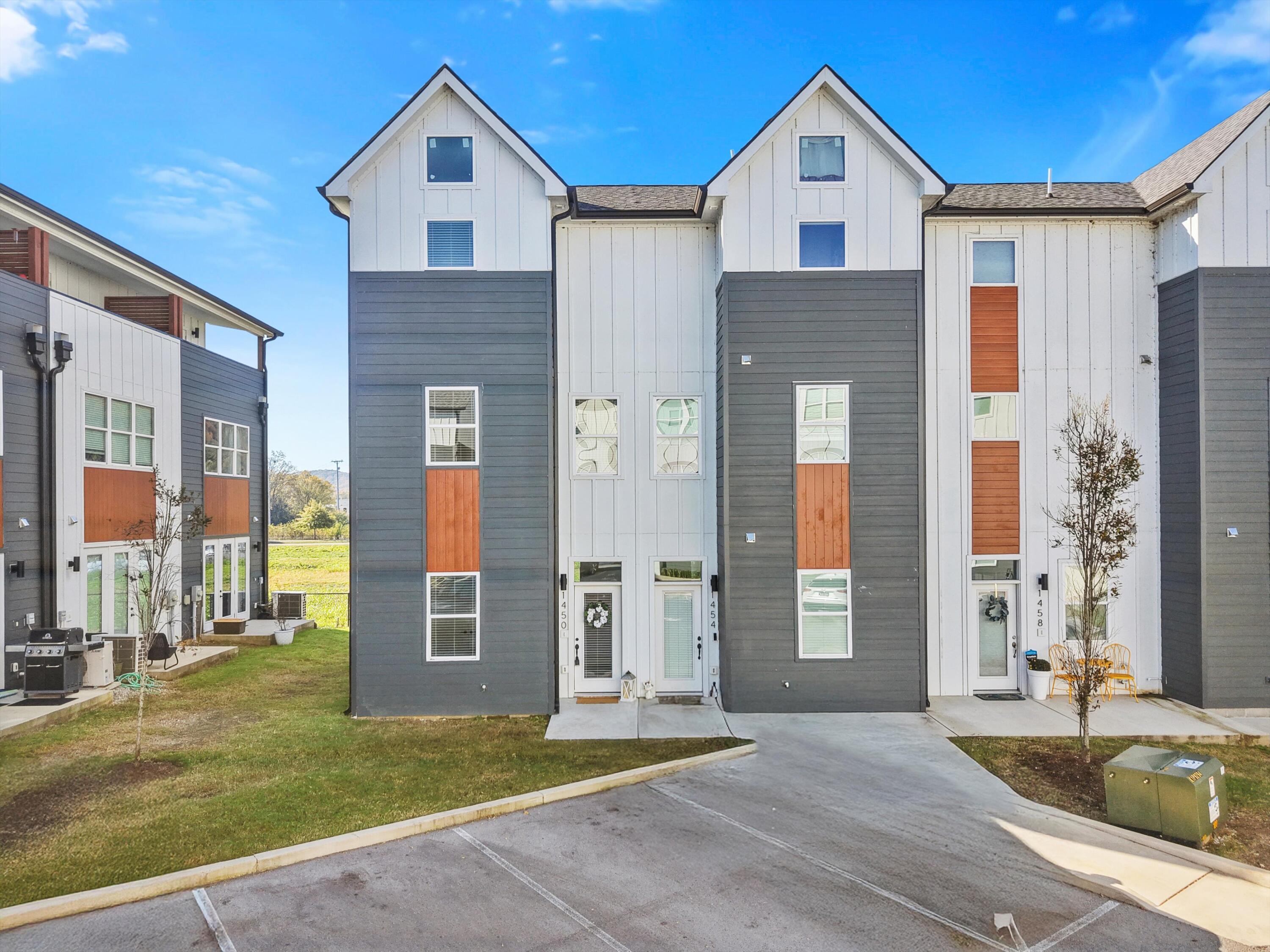 01-DJI_20251106102030_0963_D