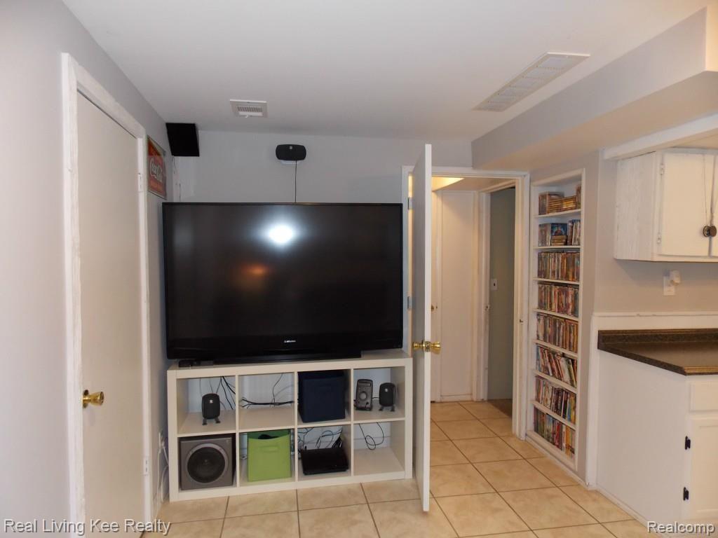 1654 Rochester Road Leonard, MI 48367 - Photo 37 of 45 Lower Family Room