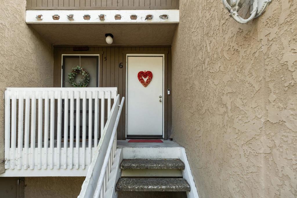 4239 Vista Del Rio Way, Unit 6 Oceanside, CA 92057 - Photo 5 of 30