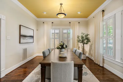 $995,000 | 1421 Columbia Street, Houston, TX 77008