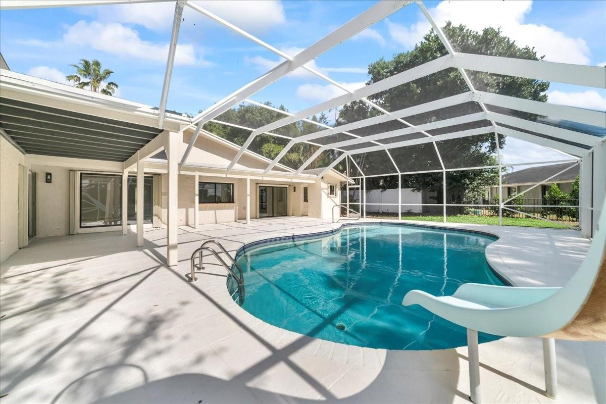 8600 Gatehouse Road Plantation, FL 33324 - Photo 17 of 27