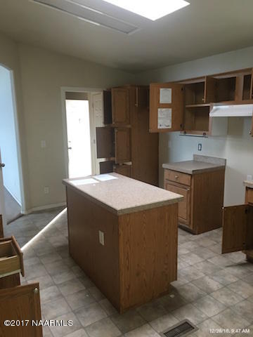 30693 West Basconia Road Seligman, AZ 86337 - Photo 6 of 17 thumb_IMG_6282_1024
